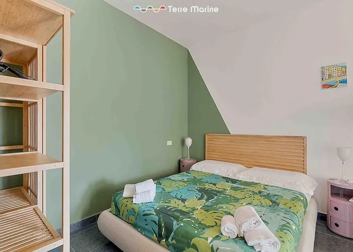 Blue Sign, Terremarine Le Grazie (Liguria)